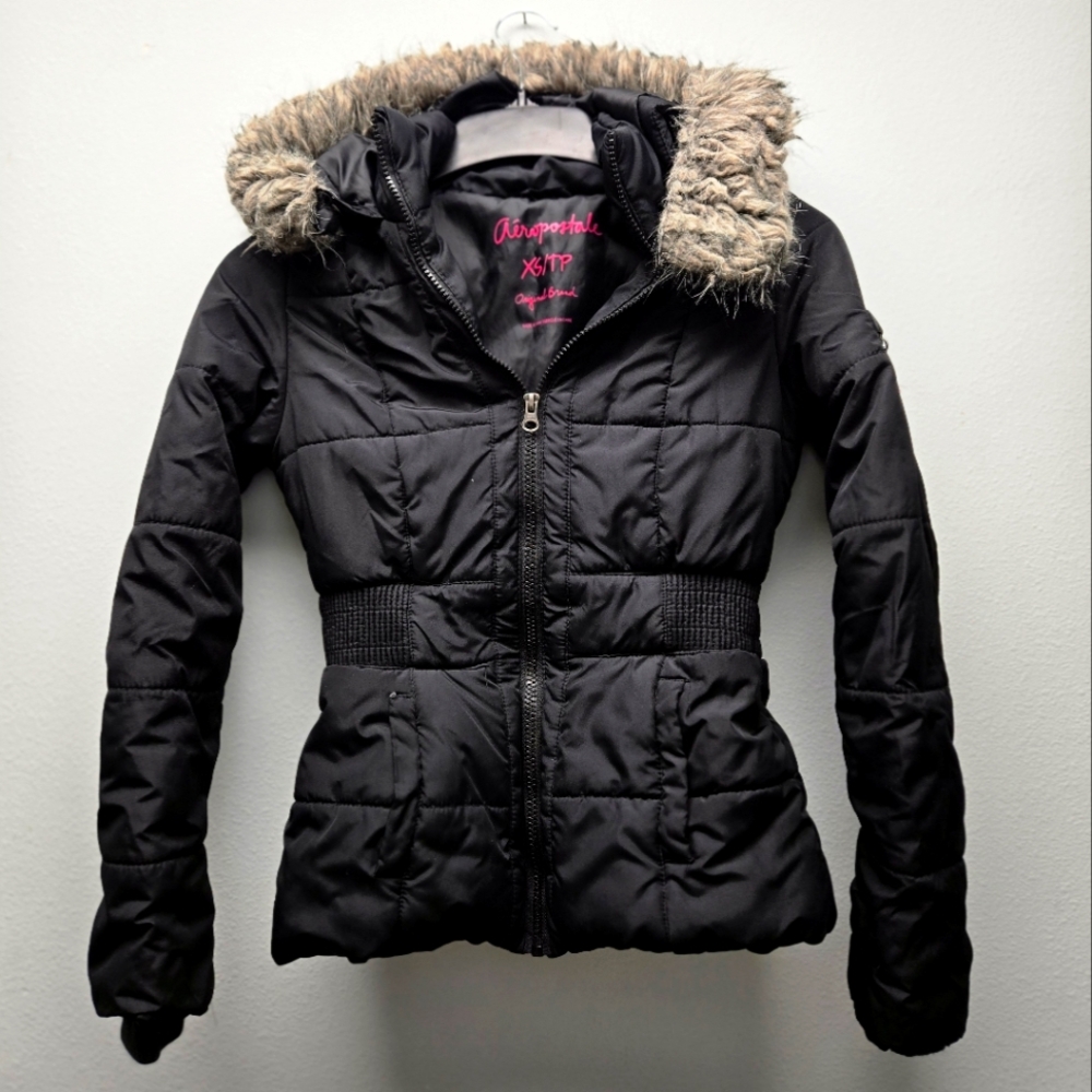 Ladies Juniors XS Aeropostale Puffy Winter Coat w/ Removable faux fur hood EUC